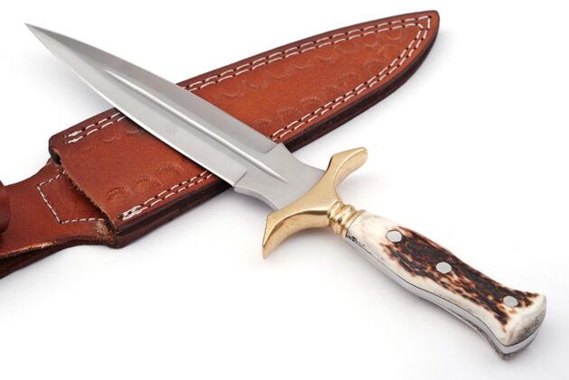 Premium Handcrafted Hunting Dagger – Stag Horn Handle & Brass - Image 4