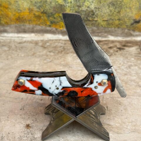 Handcrafted Damascus Cigar Cutter Experience the perfect blend of craftsmanship