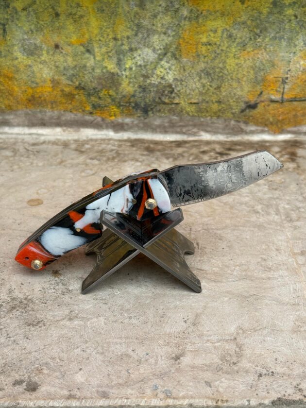 Handcrafted Damascus Cigar Cutter Experience the perfect blend of craftsmanship - Image 4