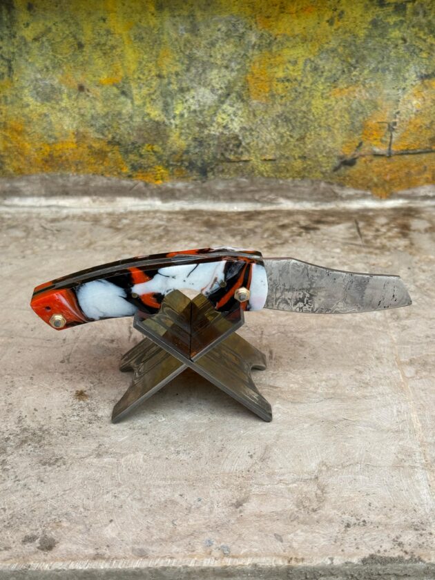 Handcrafted Damascus Cigar Cutter Experience the perfect blend of craftsmanship - Image 2