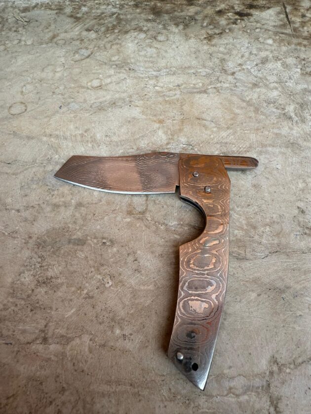 High Premium Handcrafted Damascus Brown Handle Cigar Cutter - Image 3