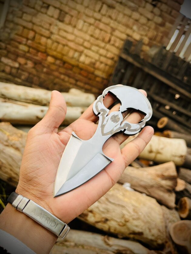 Ergonomically shaped grip, forged high utility Dagger - Image 3