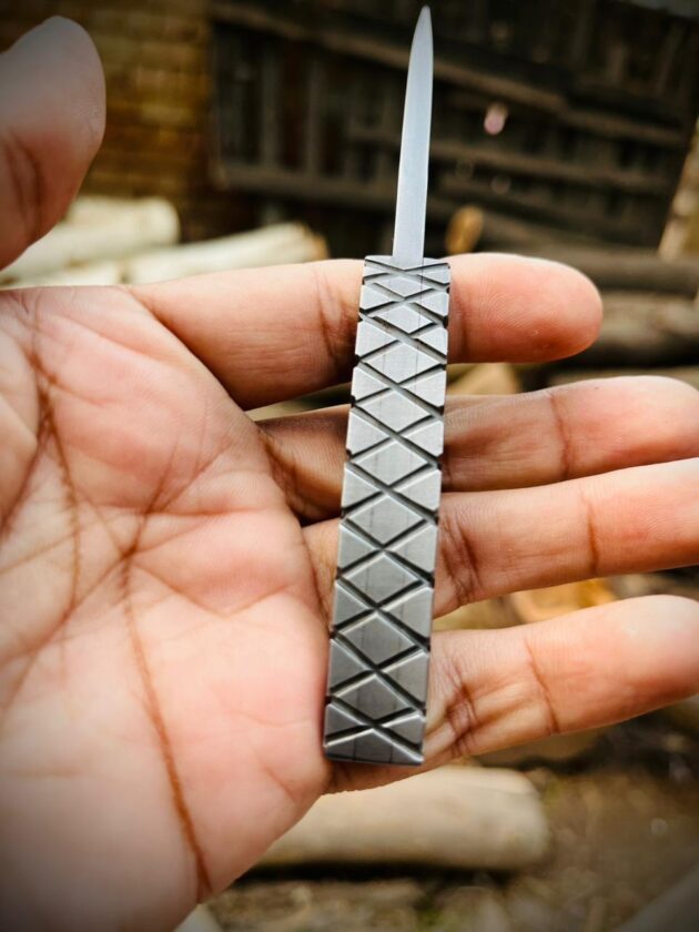 Hunting Luxury Knife, Built for the wild – rugged, sharp, reliable - Image 5